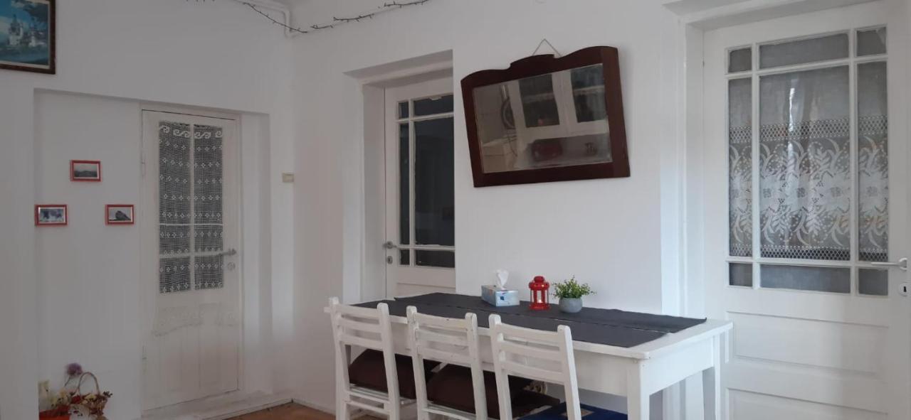 Apartament La Poteca Ursului Διαμέρισμα Buşteni Εξωτερικό φωτογραφία